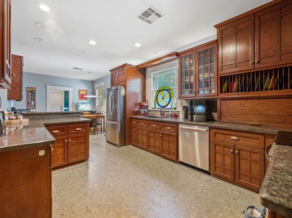 4620 Mckinney Street, Houston TX 77023
