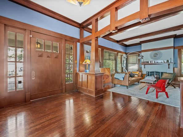 4620 Mckinney Street, Houston TX 77023
