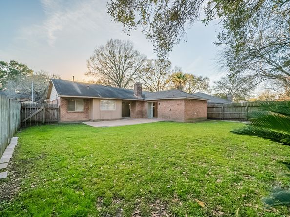 16234 Summer Wind Drive, Houston TX 77090