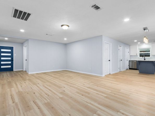 3306 Crestdale Drive, Houston TX 77080