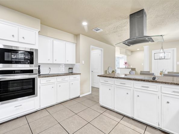 4806 Charade Drive, Houston TX 77066