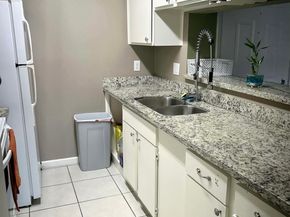 206 Plaza Verde Drive D16, Houston TX 77038