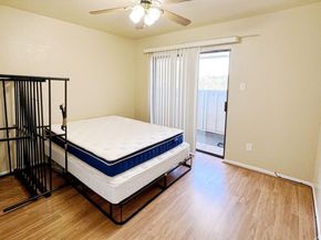 3075 Walnut Bend Lane 36, Houston TX 77042