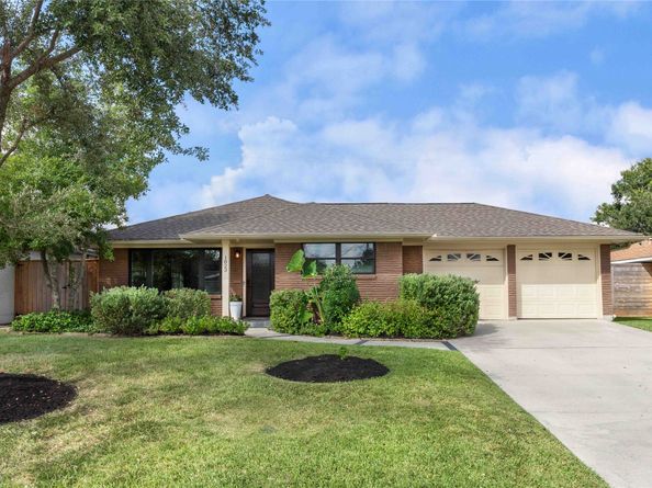 1823 Seaspray Court, Houston TX 77008
