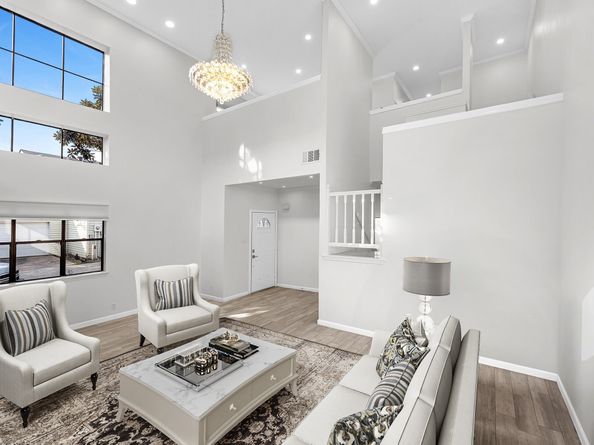 2464 Bering Drive 2464, Houston TX 77057