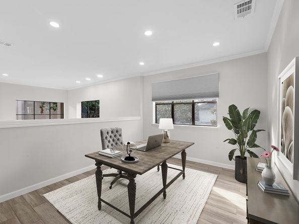 2464 Bering Drive 2464, Houston TX 77057