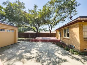 2222 Carnes Street, Dallas TX 75208