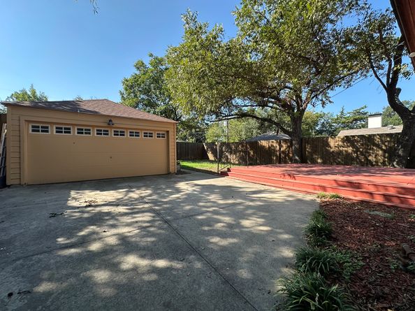 2222 Carnes Street, Dallas TX 75208