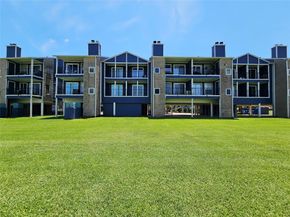 18511 Egret Bay Boulevard 107, Webster TX 77058