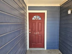 18511 Egret Bay Boulevard 107, Webster TX 77058