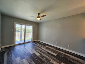 18511 Egret Bay Boulevard 107, Webster TX 77058
