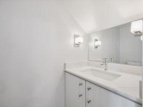 671 N Post Oak Lane 671, Houston TX 77024