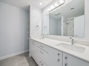 671 N Post Oak Lane 671, Houston TX 77024