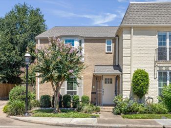 671 N Post Oak Lane
