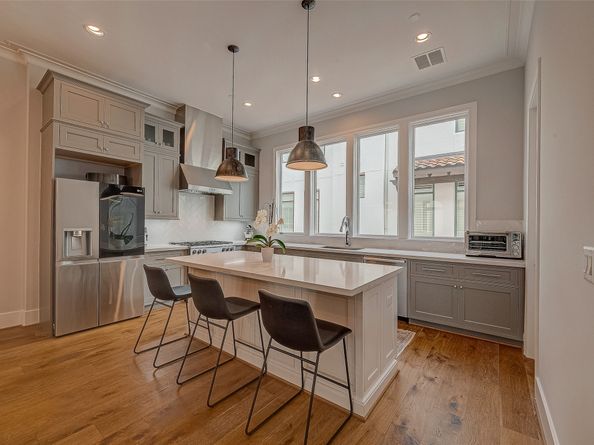 5213 Feagan Street H, Houston TX 77007