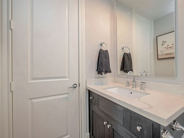 5213 Feagan Street H, Houston TX 77007
