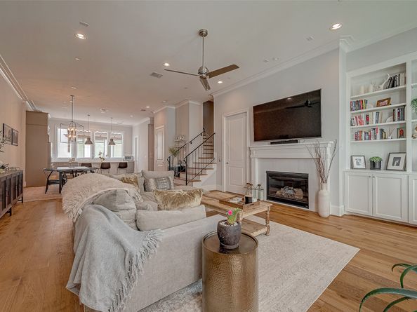 5213 Feagan Street H, Houston TX 77007