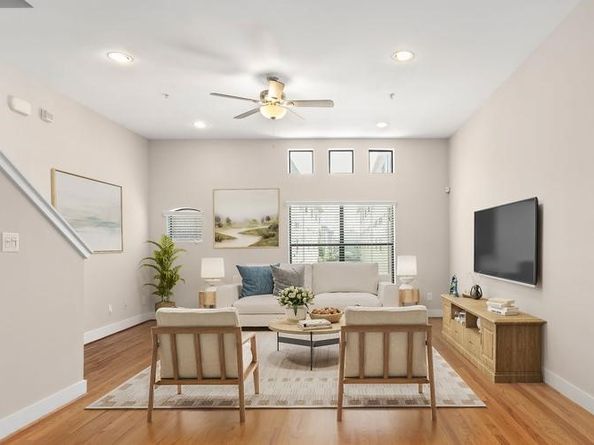 8715 MEADOWCROFT Drive 501, Houston TX 77063