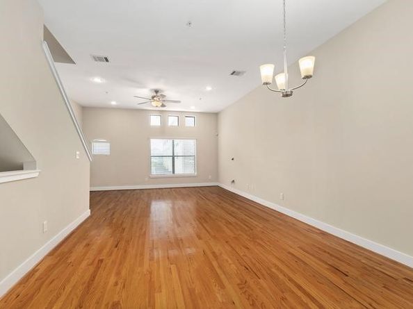 8715 MEADOWCROFT Drive 501, Houston TX 77063