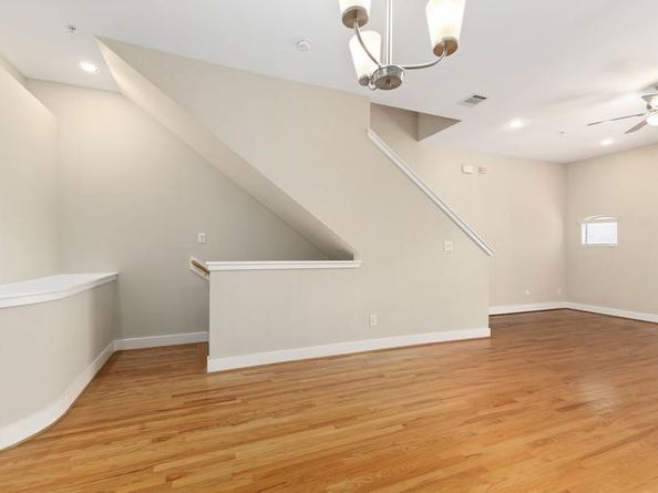 8715 MEADOWCROFT Drive 501, Houston TX 77063