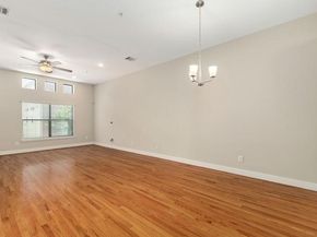 8715 MEADOWCROFT Drive 501, Houston TX 77063