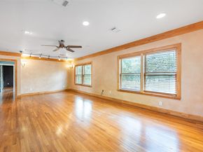 1709 Calumet Street, Houston TX 77004
