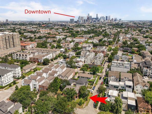 1709 Calumet Street, Houston TX 77004
