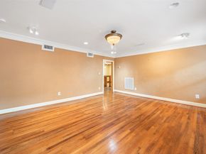1709 Calumet Street, Houston TX 77004