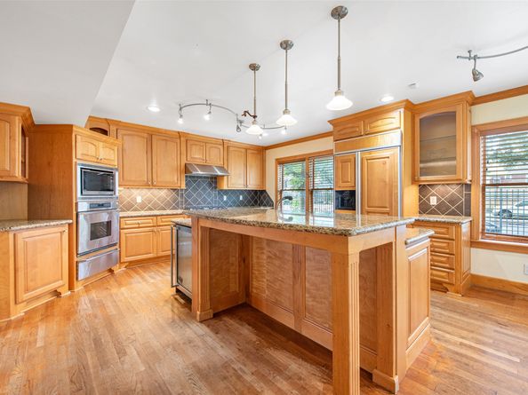 1709 Calumet Street, Houston TX 77004