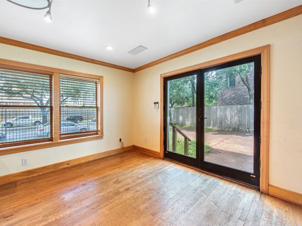1709 Calumet Street, Houston TX 77004