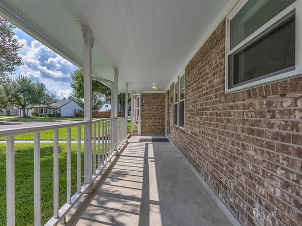 15426 Woodhorn Drive, Houston TX 77062