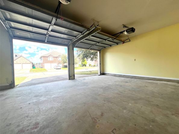 8210 Solara Bend, Houston TX 77083