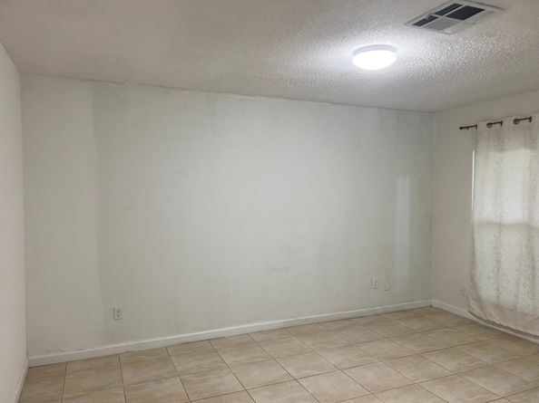 5709 Brookglen Drive, Houston TX 77017