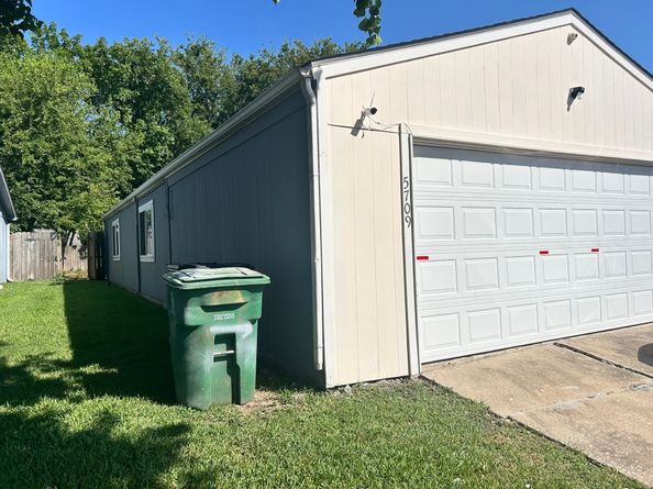 5709 Brookglen Drive, Houston TX 77017