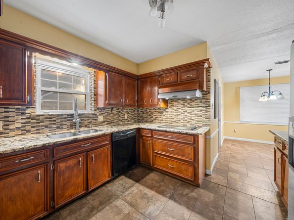 6714 Brittany Park Lane, Houston TX 77066