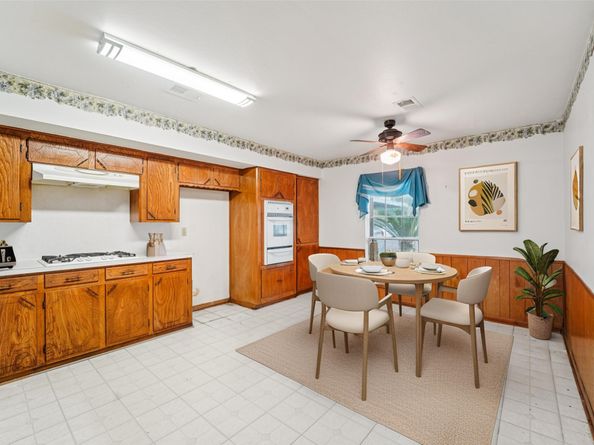 6031 Viking Drive, Houston TX 77092