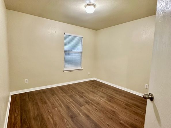 5642 Park Village Drive, Houston TX 77048