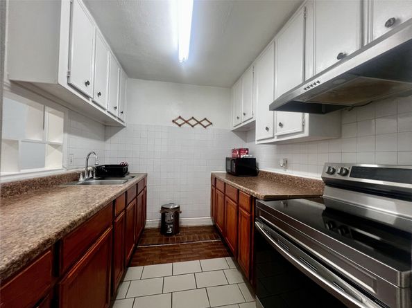 8200 Broadway Street 311, Houston TX 77061