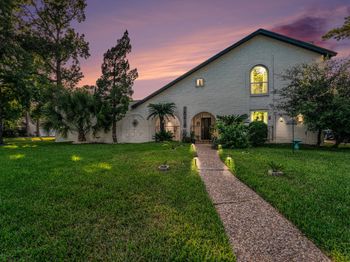 5814 Theall Road