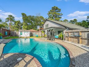 5814 Theall Road, Houston TX 77066