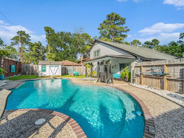 5814 Theall Road, Houston TX 77066