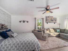 5814 Theall Road, Houston TX 77066