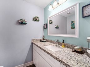 5814 Theall Road, Houston TX 77066