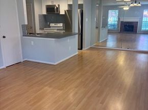 2211 S Kirkwood Road 22, Houston TX 77077
