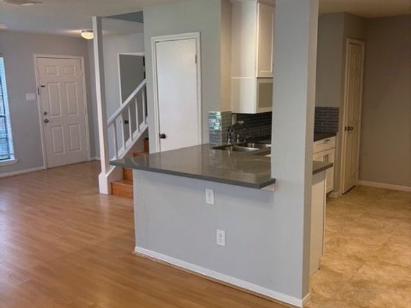 2211 S Kirkwood Road 22, Houston TX 77077