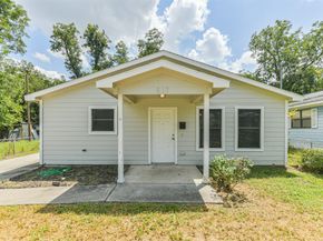 617 Avenue I, Conroe TX 77301
