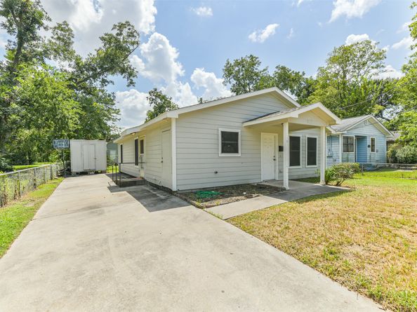 617 Avenue I, Conroe TX 77301
