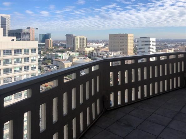 2016 Main Street 2111, Houston TX 77002