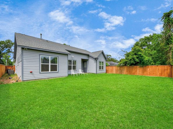 2627 Carmel Street, Houston TX 77091