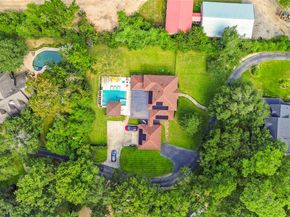 10 Holly Tree Lane, Spring TX 77373